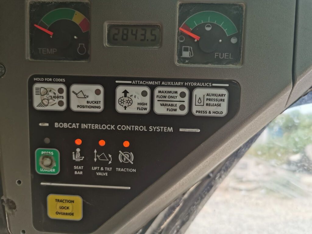 Bobcat S175. İş saatı -2843.5 — Ekskavatorlar, Bakı (6)