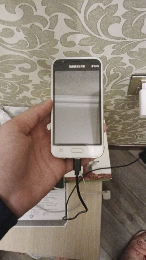 Samsung rəng - Ağ, İki sim kartlı — Баку