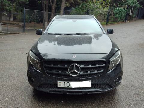 Mercedes GLA 250 4MATIC, 2.0 L, 2017 il, 81 692 km — Baku
