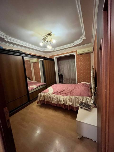 İcarəyə verilir 2 otaqlı köhnə tikili 68 m² — Baku