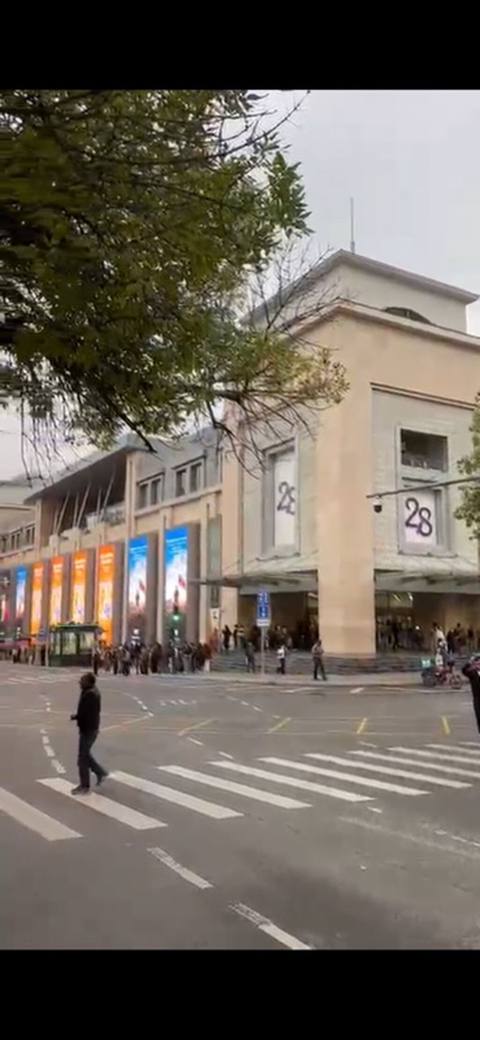 Telefon aksesuarları mağazası – 28 Mall ticarət mərkəzi Məhsul — Баку