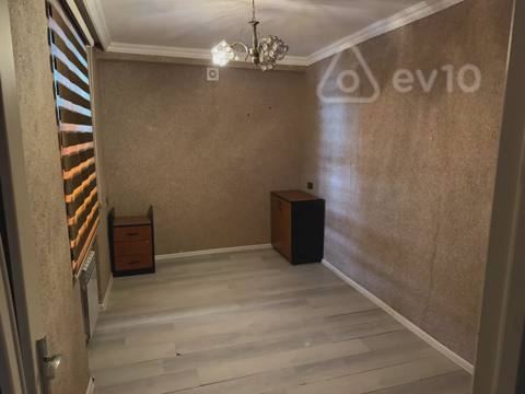 Ofis, 40 m², Əşrəf Əliyev — kirayə — 900 ₼ · Baku · Ofis Ofis, 40 m², Əşrəf Əliyev — kirayə — Baku