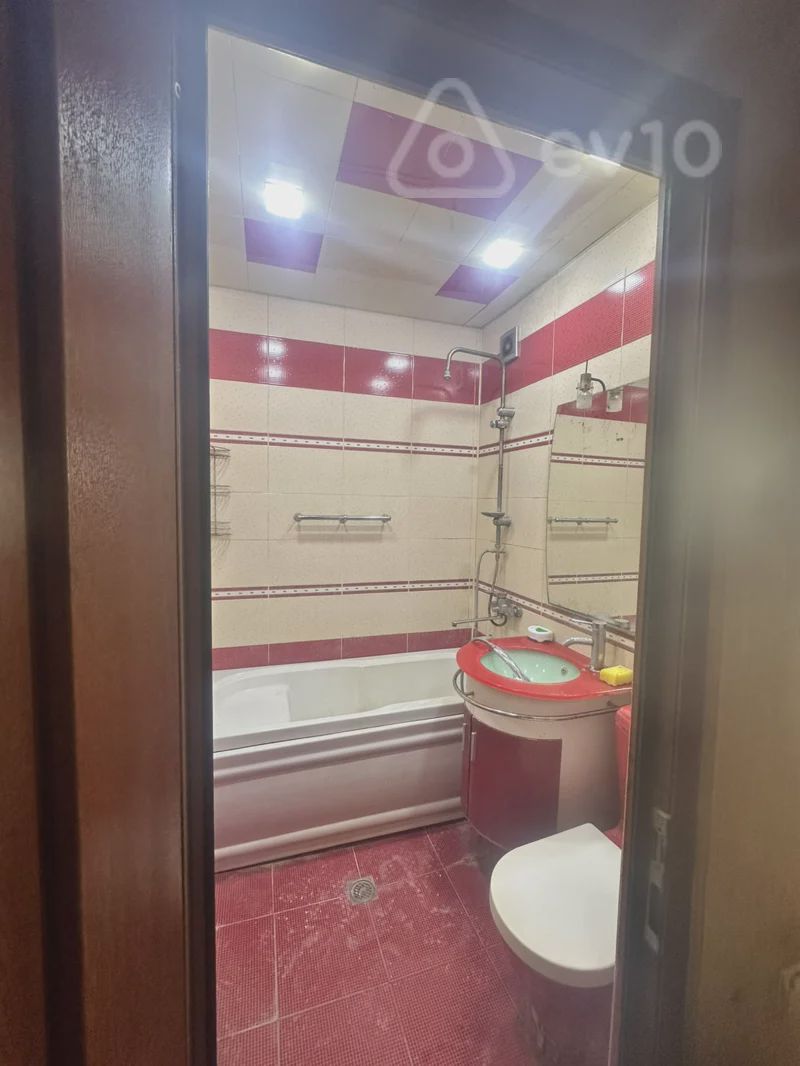 For rent: 2-room apartment (old building), 65 m² — Mənzil, Bakı (7)