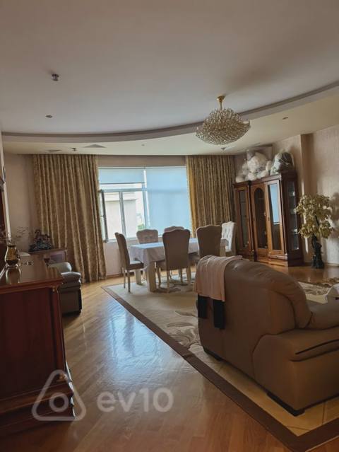 3 otaqlı mənzil, 135 m², Cəfər Cabbarlı küçəsi — kirayə — Баку