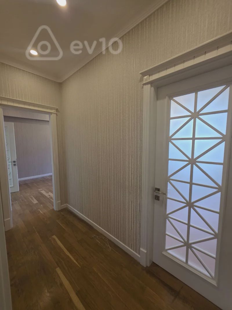 For sale: 4-room apartment (new building), 220 m² — Mənzil, Bakı (11)