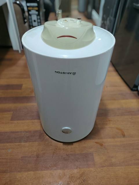Ariston 75 l, İşlənmiş, Kredit yoxdur, Ünvandan götürmə, Pulsuz çatdırılma, Ödənişli çatdırılma — Баку