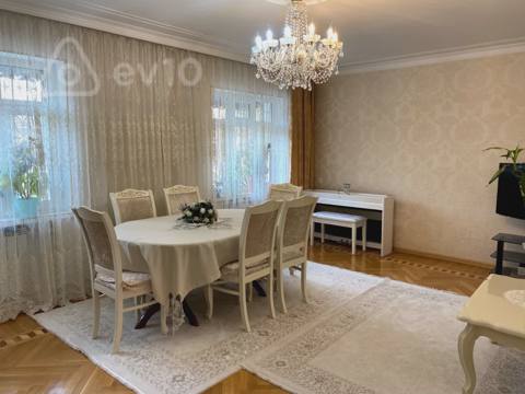 4 otaqlı mənzil, 120 m², Bakixanov — kirayə — Baku