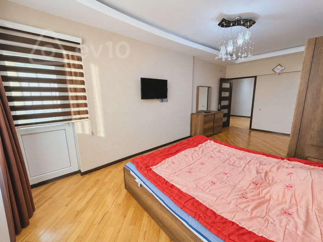 For sale: 3-room apartment (new building), 135 m² — Mənzil, Bakı (5)