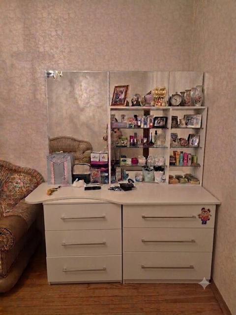 Ağ rəngli kabinetli güzgülü konsol/drezuar - İki tərəfli modullu — 120 ₼ · Baku · Komodlar və tumbalı Ağ rəngli kabinetli güzgülü konsol/drezuar - İki tərəfli modullu — Baku