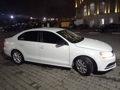 Volkswagen Jetta: 1.8 l 2014 il Sedan — 13 700 ₼ · 2014 · 193 000 km · Baku · Avtomobillər Volkswagen Jetta: 1.8 l 2014 il Sedan — Baku