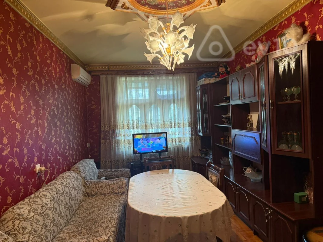 იყიდება 3-ოთახიანი apartment (old building), 80 მ² — Mənzil, Bakı