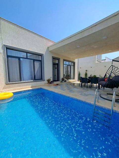 Gunuy Mənzil tipli bağ evi – şəxsi hovuz və geniş həyət İsdi hovuz — 120 ₼ · 2 xonali · Баку · Ev, villa Gunuy Mənzil tipli bağ evi – şəxsi hovuz və geniş həyət İsdi hovuz — Баку