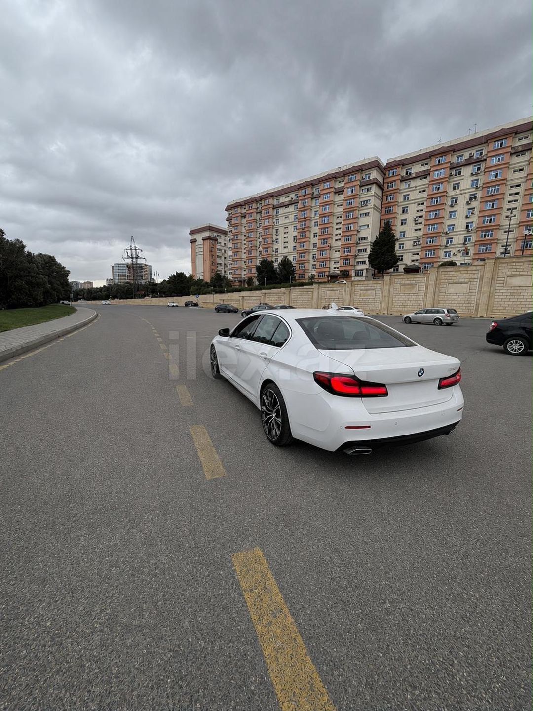 2021 BMW 530, 2021, 4,000 km — Avtomobillər, Bakı (4)