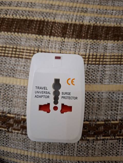 Səyahət üçün universal adapter — Bakı