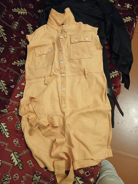 Qadın kombinezon/şort tulum - Rəng: açıq narıncı/şaftalı - Model — 10 ₼ · Bakı · Kombinezof Qadın kombinezon/şort tulum - Rəng: açıq narıncı/şaftalı - Model — Bakı