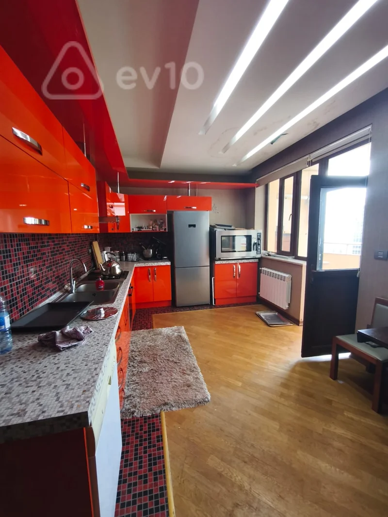 For sale: 4-room apartment (new building), 218 m² — Mənzil, Bakı (10)