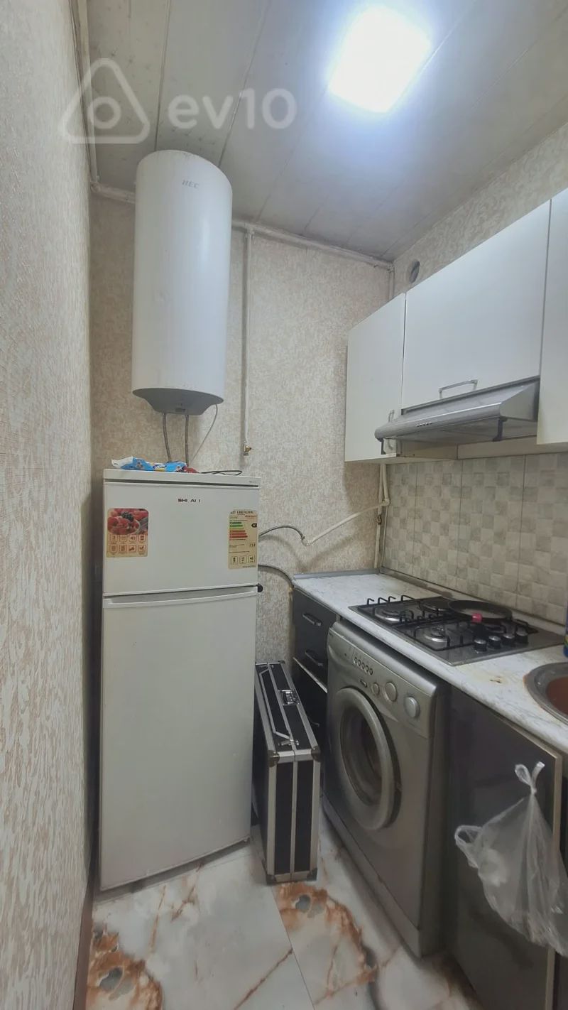 For sale: 2-room apartment (old building), 35 m² — Mənzil, Bakı (6)
