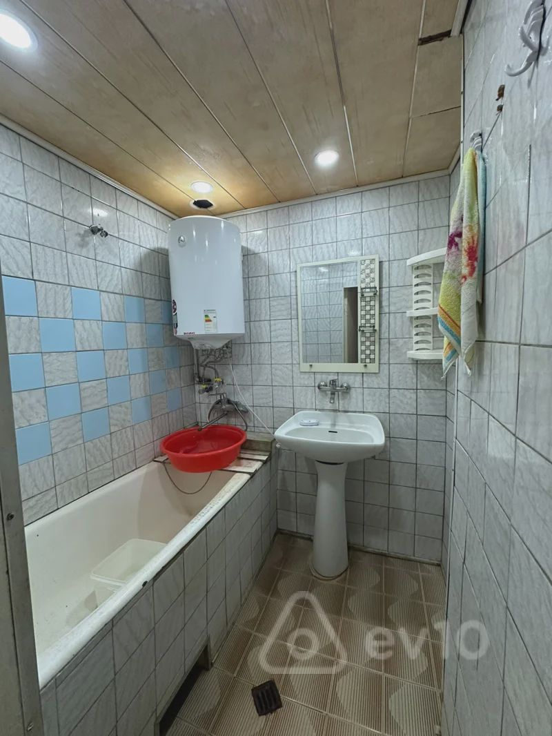 For rent: 3-room apartment (old building), 78 m² — Mənzil, Bakı (6)