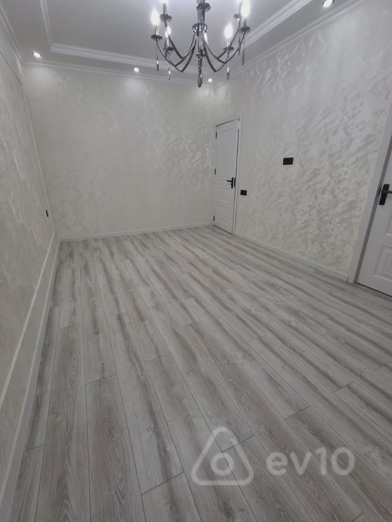 For sale: 2-room apartment (old building), 36 m² — Mənzil, Bakı (10)
