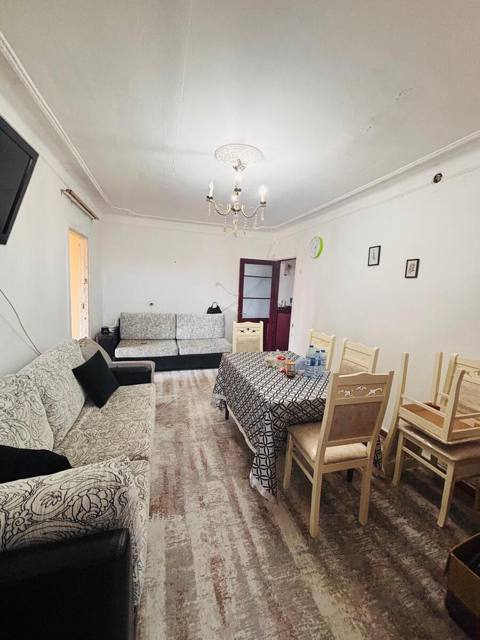 Satılır 2 otaqlı köhnə tikili 55 m² — Bakı