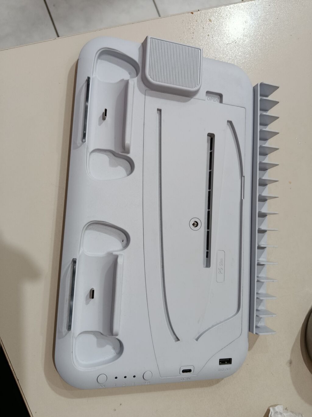 Hamsı Bir Yerde. Playstation 5 soyuducusu + Disk Ideal Veziyyetde — Aksesuarlar, Bakı (2)