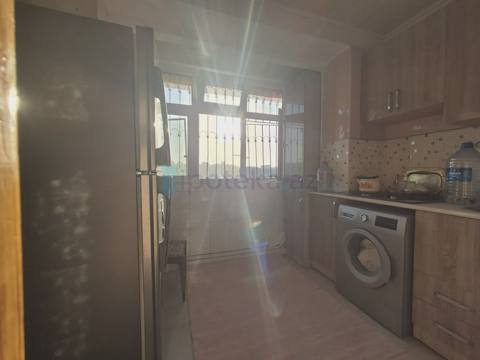 Satılır: 3 Otaq, Köhnə tikili, Suraxanı r., Qaraçuxur q., 65.00 m² — Baku