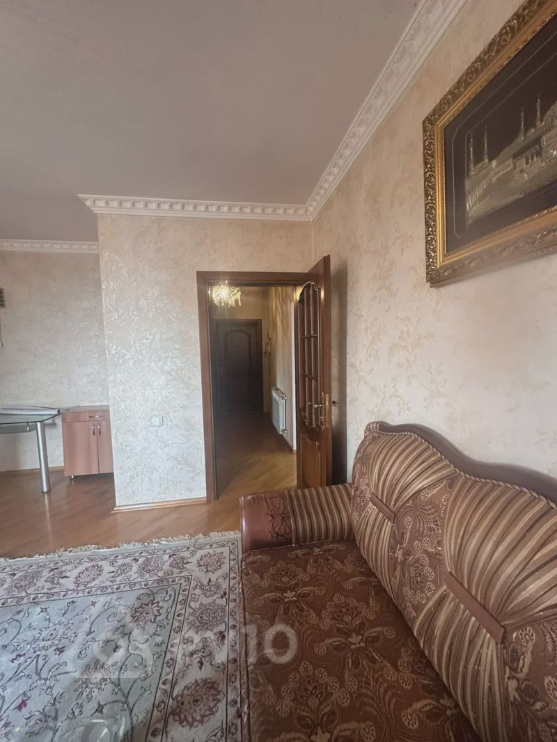 For rent: 2-room apartment (old building), 65 m² — Mənzil, Bakı (2)