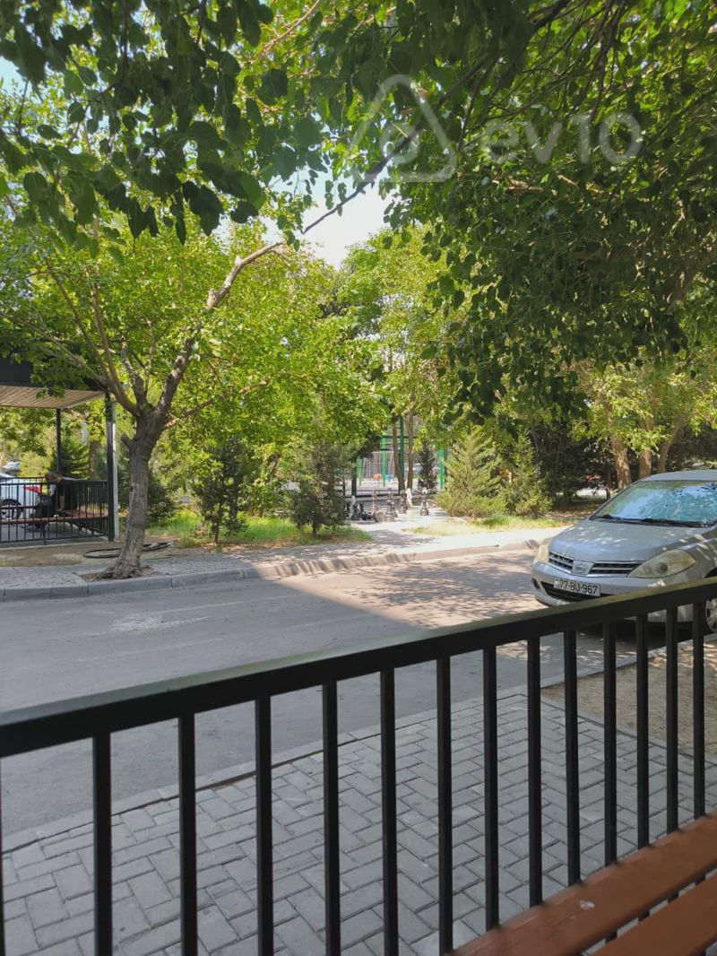 For sale: 2-room apartment (old building), 41 m² — Mənzil, Bakı (8)