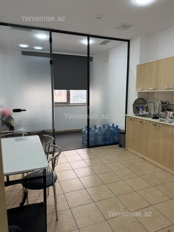 For sale: 4-room commercial property, 200 m² — Əmlak, Bakı (5)