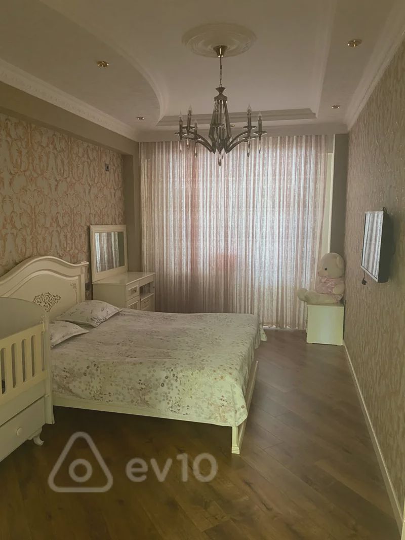 For sale: 3-room apartment (new building), 135 m² — Mənzil, Bakı (9)