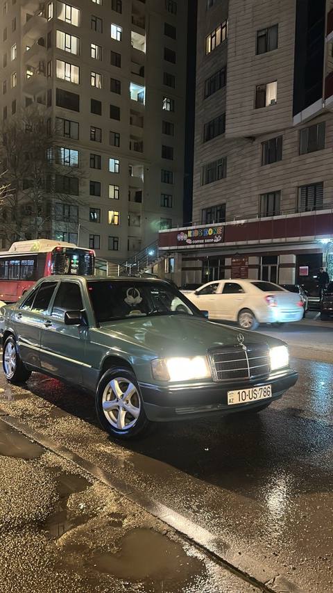 Mercedes 190, 2.0 L, 1990 il, 320 008 km — 4 999 ₼ · Zərdab · Avtomobillər Mercedes 190, 2.0 L, 1990 il, 320 008 km — Zərdab