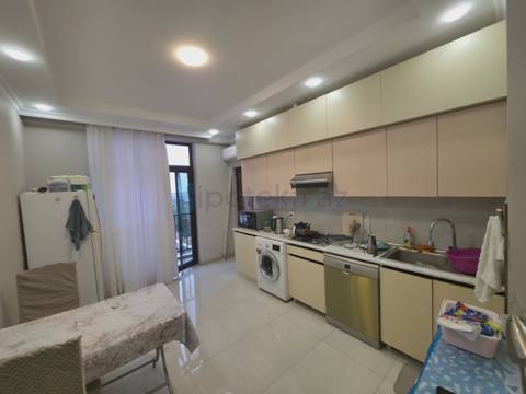 Satılır: 2 Otaq, Yeni tikili, Binəqədi r., 7-ci mkr q., 82.00 m² — 300 000 ₼ · Bakı · Mənzil Satılır: 2 Otaq, Yeni tikili, Binəqədi r., 7-ci mkr q., 82.00 m² — Bakı