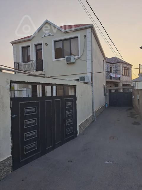 4 otaqlı həyət evi, 180 m², 21-ci mikrorayon, Sumqayıt — 154 000 ₼ · Sumgayit · Ev, villa 4 otaqlı həyət evi, 180 m², 21-ci mikrorayon, Sumqayıt — Sumgayit