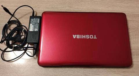 Toshiba İntel core i3 3cü nəsil) Ram 4gb Ssd 120 gb (Yeni) Zaryadka — Гейгель