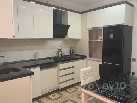 3 otaqlı mənzil, 110 m², Rövşən Hüseynov — kirayə — 1 000 ₼ · Bakı · Mənzil 3 otaqlı mənzil, 110 m², Rövşən Hüseynov — kirayə — Bakı
