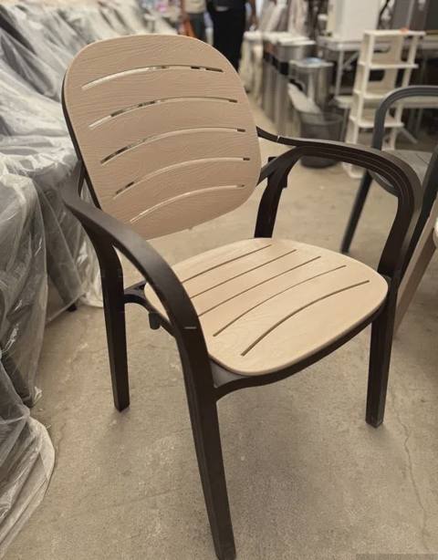 Bağ stulu Bej rəng — 65 ₼ · Mebel Bağ stulu Bej rəng