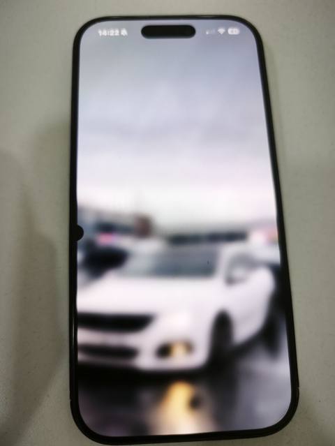 IPhone 16 Pro Max, Qara — Сарай