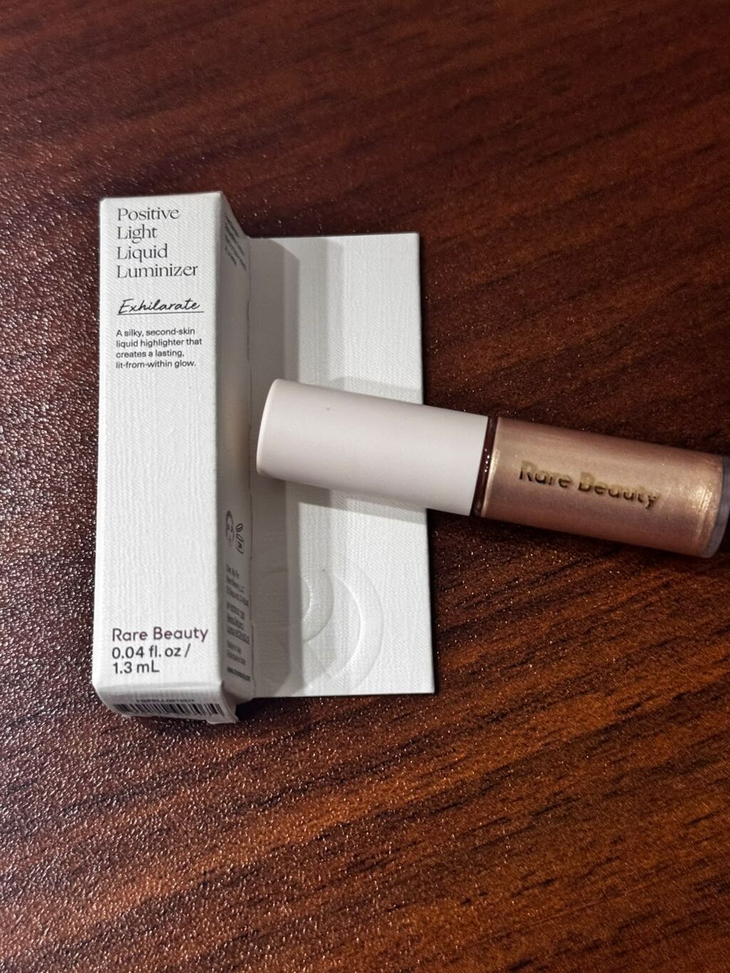 Rare Beauty Positive Light Liquid Luminizer – Exhilarate - Növ: Maye — Gözəllik və sağlamlıq, Güzdək