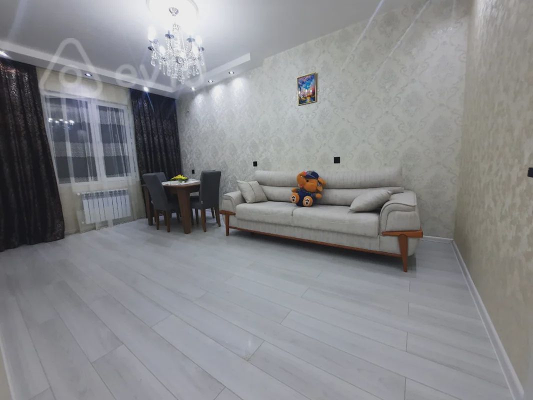 For sale: 2-room apartment (old building), 50 m² — Mənzil, Bakı (3)