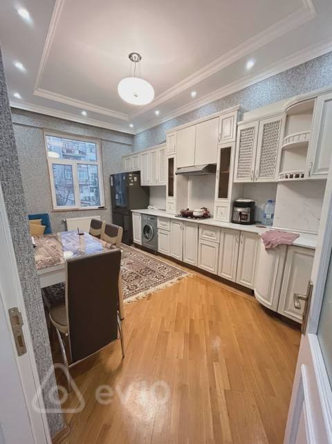 2 otaqlı mənzil, 75 m², Məzahir Rüstəmov küçəsi — kirayə — 750 ₼ · Bakı · Mənzil 2 otaqlı mənzil, 75 m², Məzahir Rüstəmov küçəsi — kirayə — Bakı