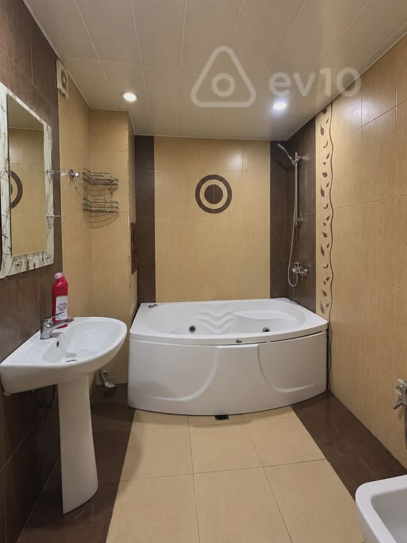 For sale: 3-room apartment (new building), 100 m² — Mənzil, Bakı (8)