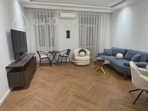 3 otaqlı mənzil, 100 m², Sahil M — kirayə — Baku