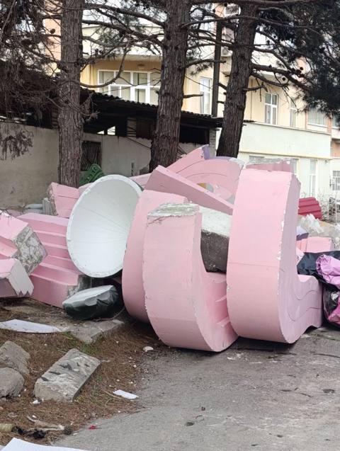 Dekor penoplastlar satılır Qiymət 1əd üçün qeyd olunub. Razılaşa — Баку