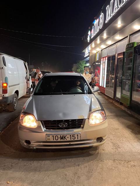 Hyundai Accent: 1.6 l 2004 il Sedan — 4 500 ₼ · 2004 · 365 258 km · Cəlilabad · Avtomobillər Hyundai Accent: 1.6 l 2004 il Sedan — Cəlilabad
