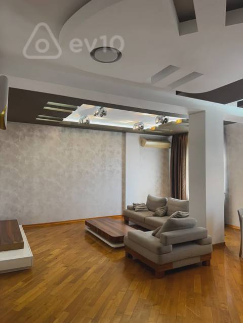 3 otaqlı mənzil, 120 m², Zahid Xəlilov Küçəsi — kirayə — Baku