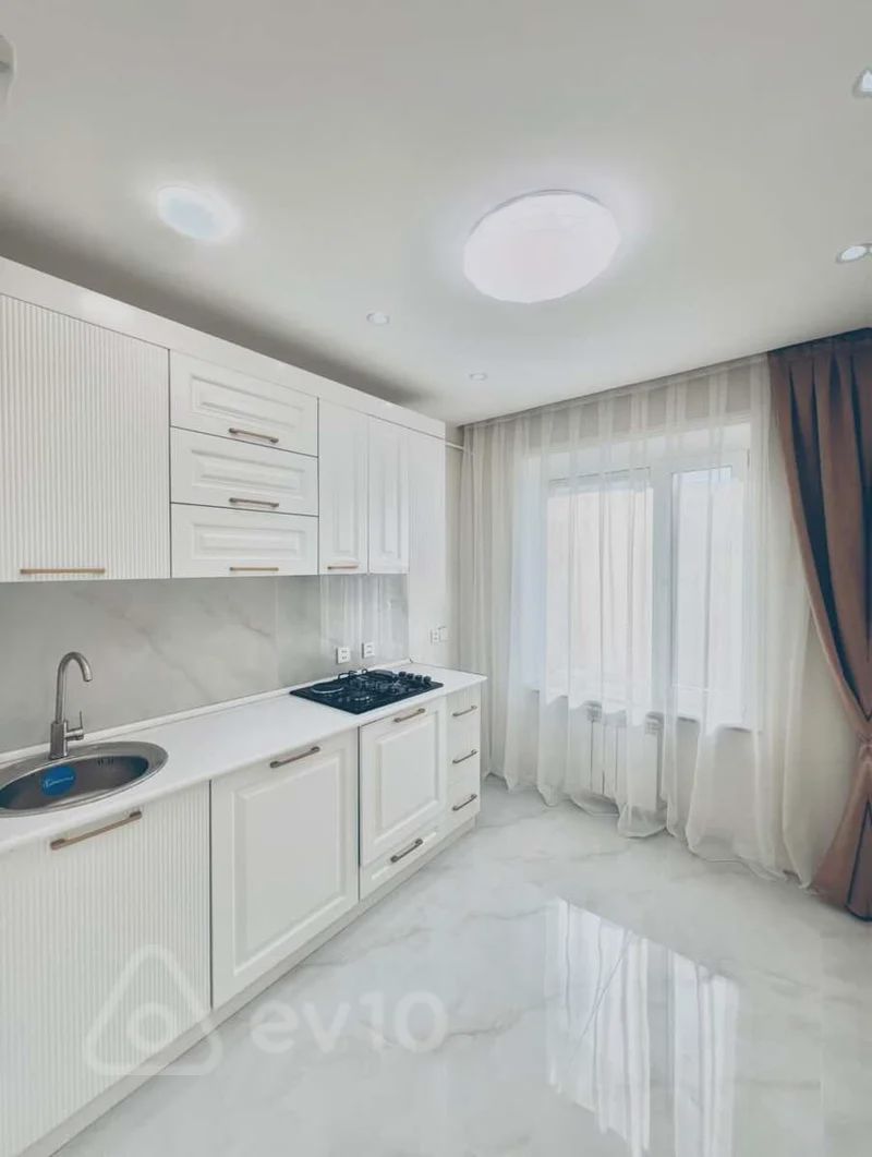 For sale: 2-room apartment (old building), 60 m² — Mənzil, Bakı (4)