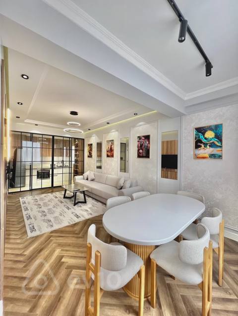 2 otaqlı mənzil, 70 m², Nəcəfqulu Rəfiyev küçəsi — kirayə — 1 300 ₼ · Baku · Mənzil 2 otaqlı mənzil, 70 m², Nəcəfqulu Rəfiyev küçəsi — kirayə — Baku