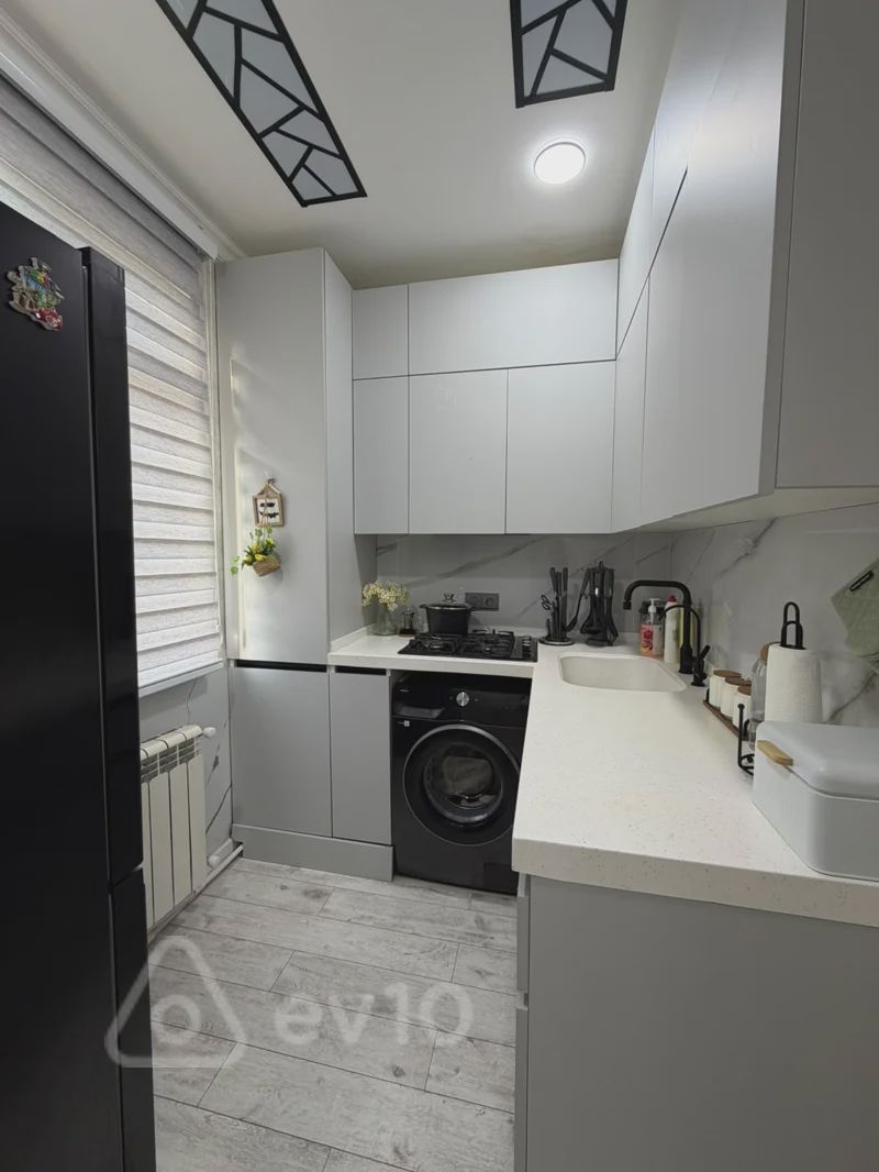 For sale: 2-room apartment (old building), 48 m² — Mənzil, Bakı (11)