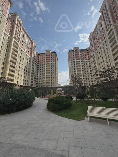 4 otaqlı mənzil, 185 m², Zahid Xəlilov — 750 000 ₼ · Baku · Mənzil 4 otaqlı mənzil, 185 m², Zahid Xəlilov — Baku