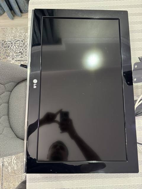 LG LCD televizor - Ekran diaqonalı: təxminən 26–32" - Panel: LCD — Баку
